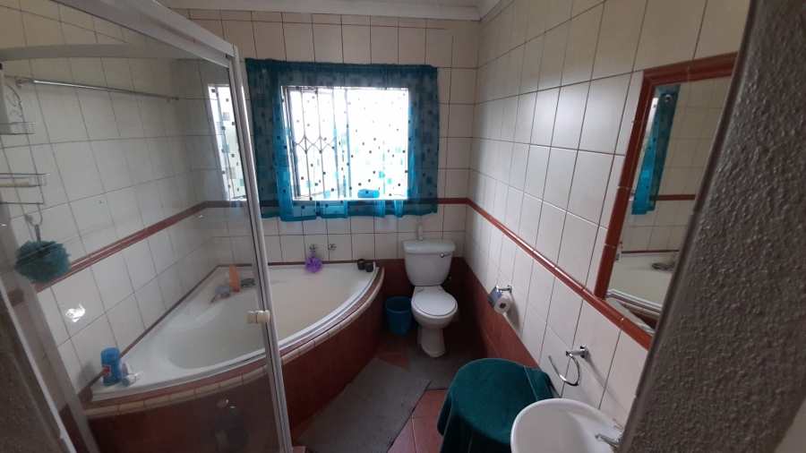 4 Bedroom Property for Sale in Safari Gardens North West